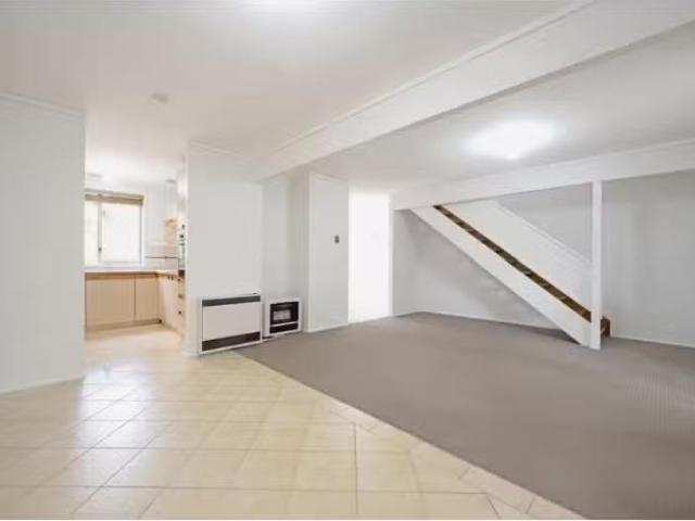 Cheap 33 Crofts Crescent, SPENCE House for rent Listed by Jan.