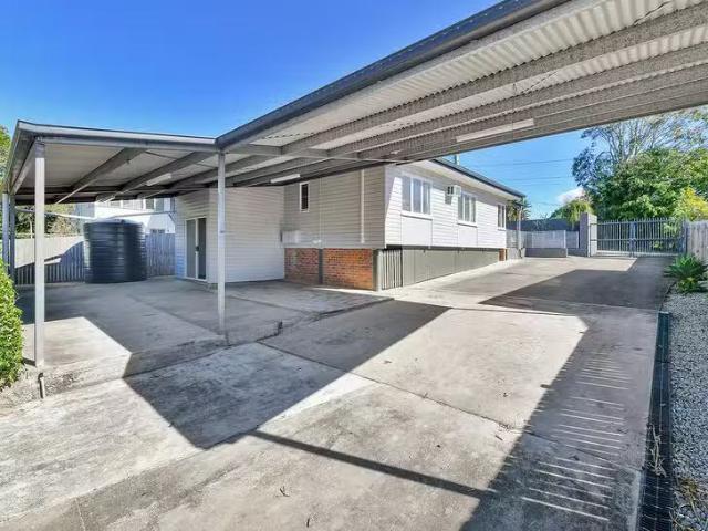 Unique 33 Dawson Parade, Keperra, QLD 4054