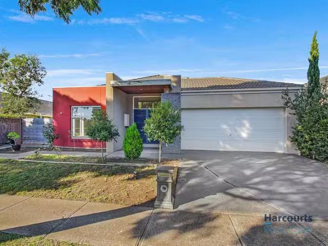 Charming 33 Juniper Avenue, POINT COOK, VIC 3030 House for R.