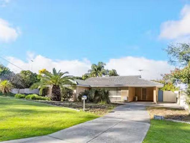 Just in! 33 Nolyang Crescent, Wanneroo, WA 6065