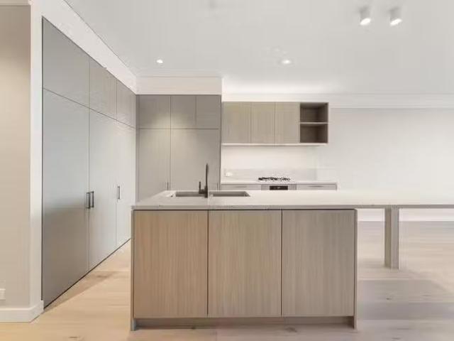 Deal! 305/470 Main Street, Kangaroo Point, QLD 4169