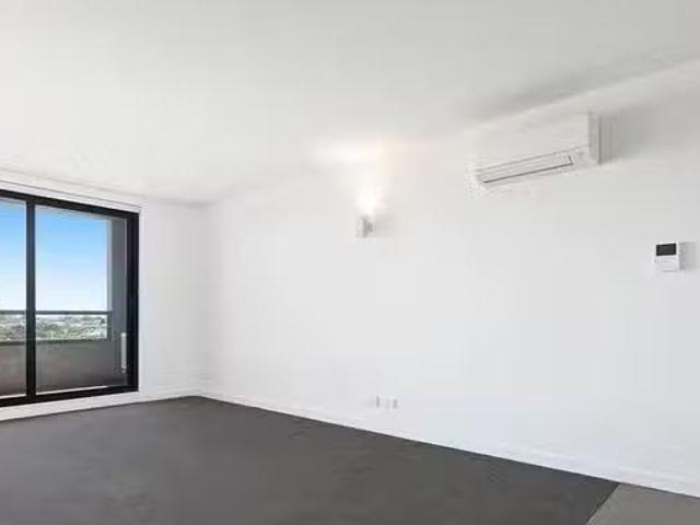 Rental! 308/55 Collins Street, Essendon, VIC 3040