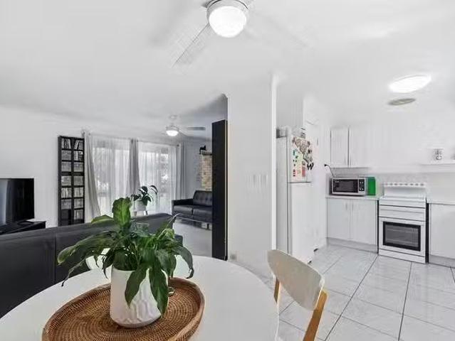 For Rent! 30 Therese Street, Marsden, QLD 4132