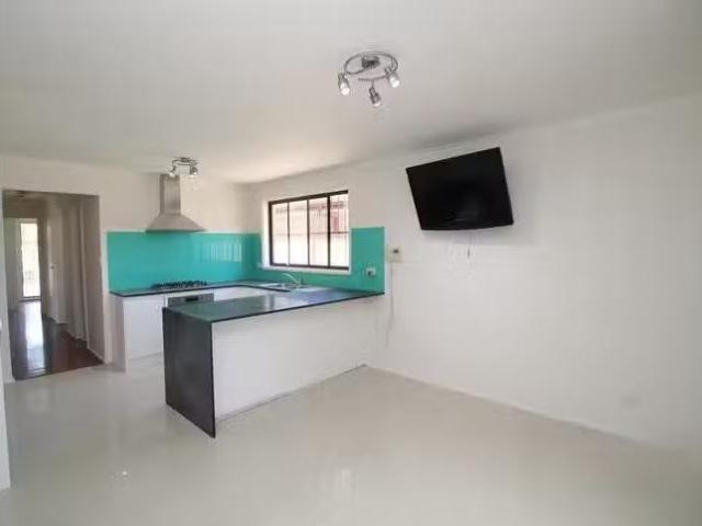 For Rent! 30 Nicolaidis Crescent, Rooty Hill, NSW 2766