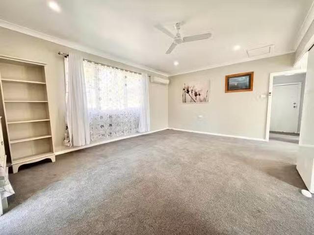 Cozy 311 Main Road, Fennell Bay, NSW 2283