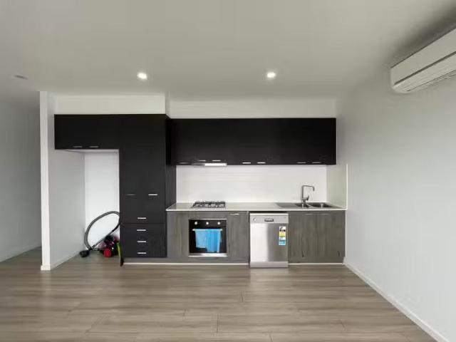 Charming 3/126 Power Street, St Albans VIC 3021