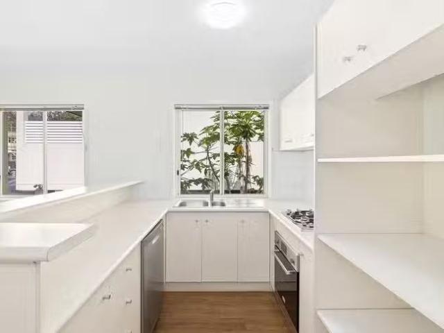 Nice 3/120 Carmody Road, St Lucia, QLD 4067