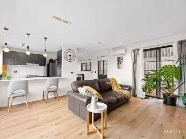 Cheap 3/18 Andrew Street, Ringwood VIC 3134 Unit Auction