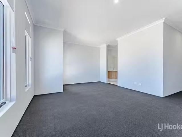 Cozy 31 Angalore Road, Madora Bay, WA 6210