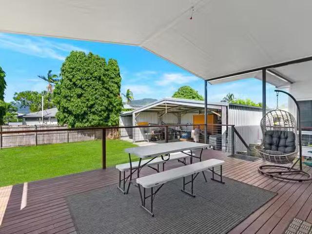 Nice 31 Collinson Street, Westcourt, QLD 4870