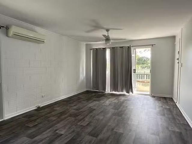 Just in! 31 Crosshill Street, Leichhardt, QLD 4305