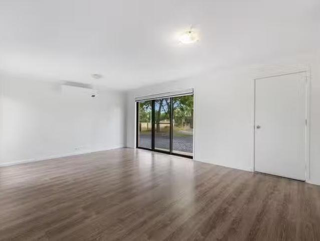 Cozy 31 Littlejohn Lane, Franklin, ACT 2913