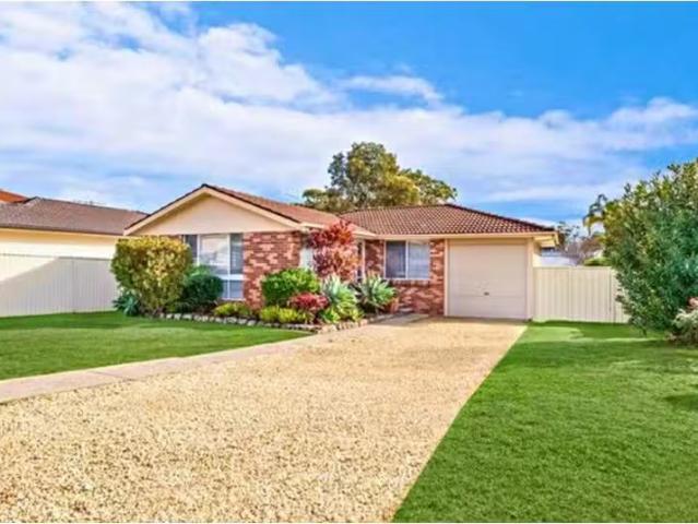 Charming 31 Morris Crescent, Bonnells Bay House for rent List.