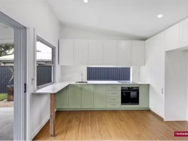 Cheap 31a Oxley Road, Killarney Vale House for rent Listed by.