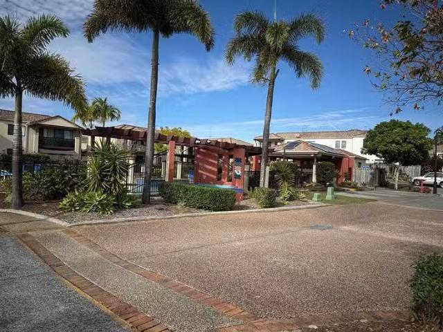 Nice 32/320 Christine Avenue, Robina, QLD 4226