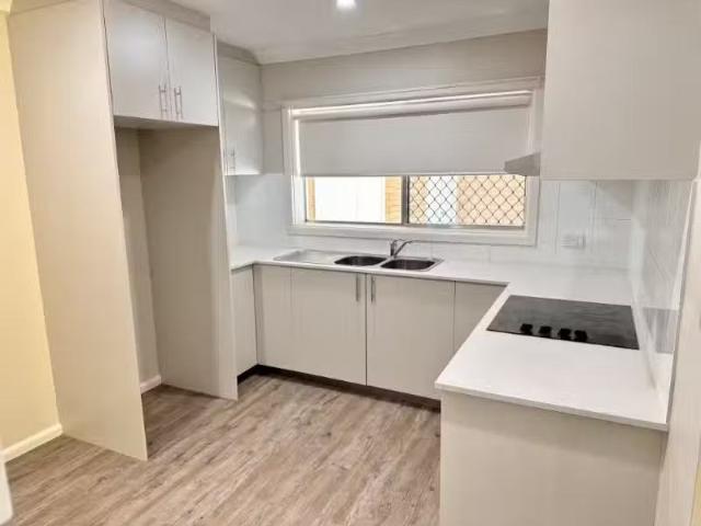 Deal! 3/25 Margaret St, South Tamworth Apartment for rent Lis.
