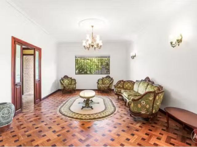 Nice 32 Wark Avenue, Pagewood House for rent Listed by Anthon.