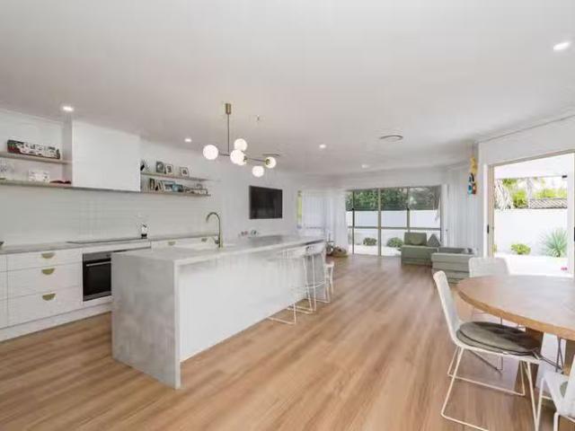 Charming 32 Clipper Boulevard, Clear Island Waters, QLD 4226