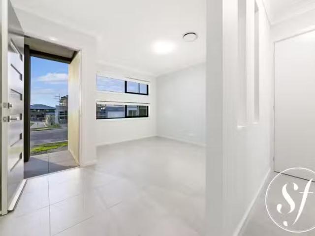For Rent! 32 Quarter Street, Box Hill NSW 2765