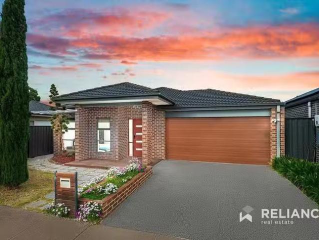 Rental! 32 Snowsill Circuit, Point Cook, VIC 3030