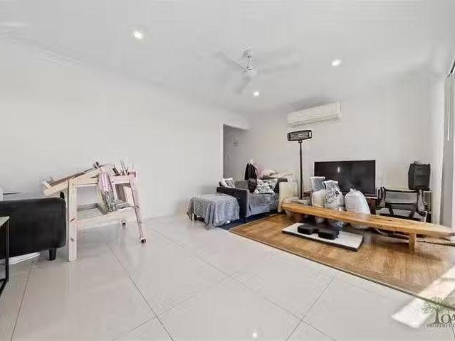 Rental! 3/30 Taylor Place, Mackenzie, QLD 4156