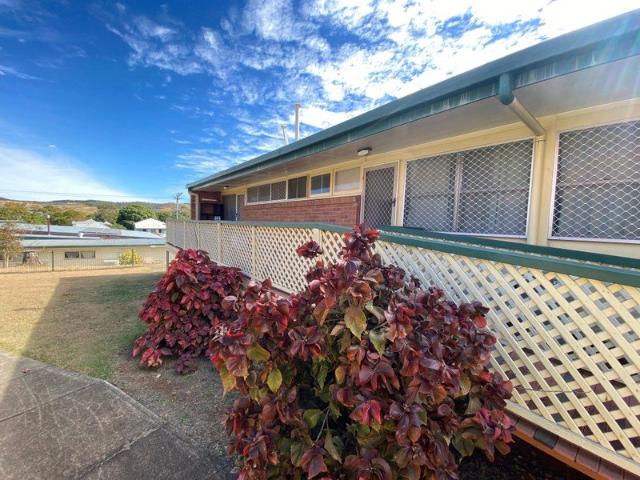 For Rent 3/35 Hall Street, Mount Morgan QLD 4714
