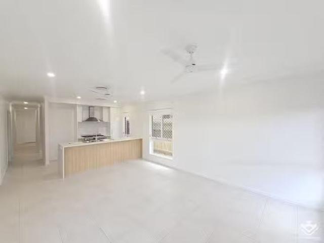 Cozy 37 Viewpoint Street, Pallara, QLD 4110