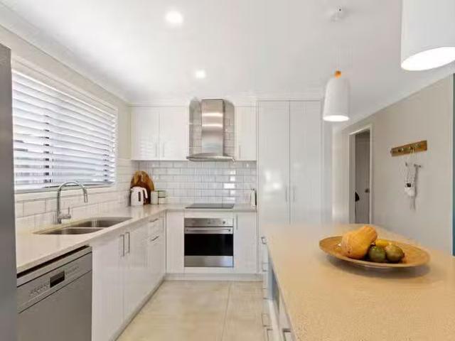 Just in! 37 Careen Street, Battery Hill, QLD 4551
