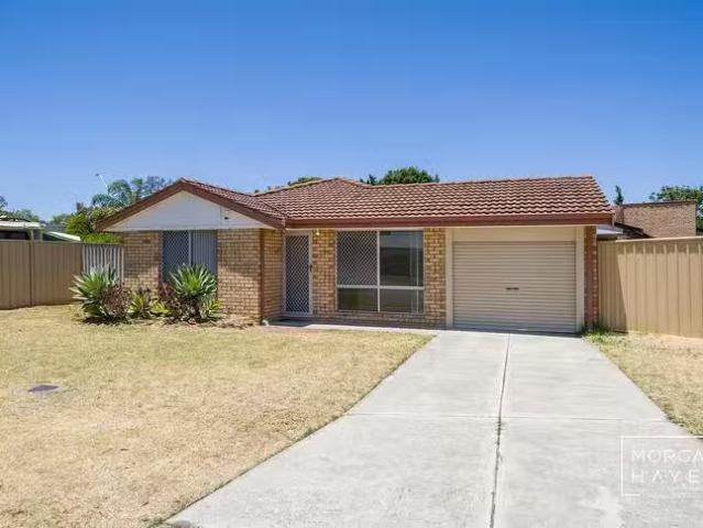 Nice 37 Chamberlain Circle, Bateman, WA 6150