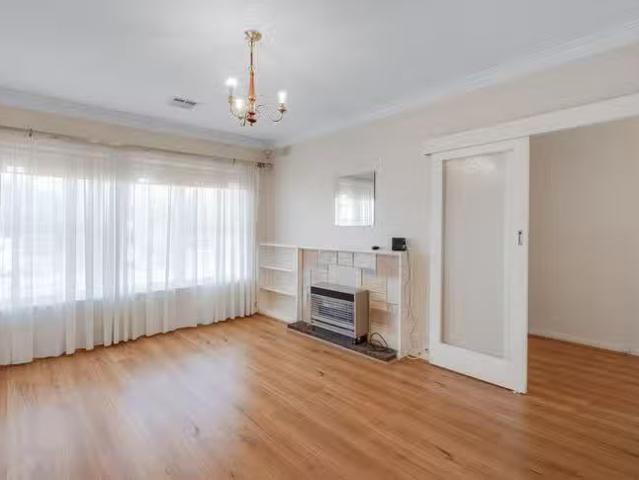 Nice 37 Halifax Avenue, Parafield Gardens, SA 5107