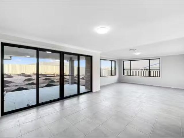 Unique 37 Suttor Avenue, Mudgee House for rent Listed by Geor.