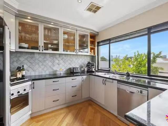 Rental! 3/40 Swanview Terrace, South Perth, WA 6151