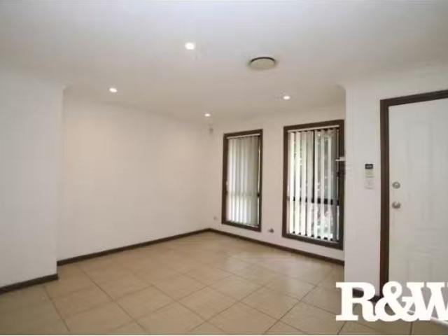 Cozy 3/42 Blenheim Avenue, ROOTY HILL Townhouse for rent List.
