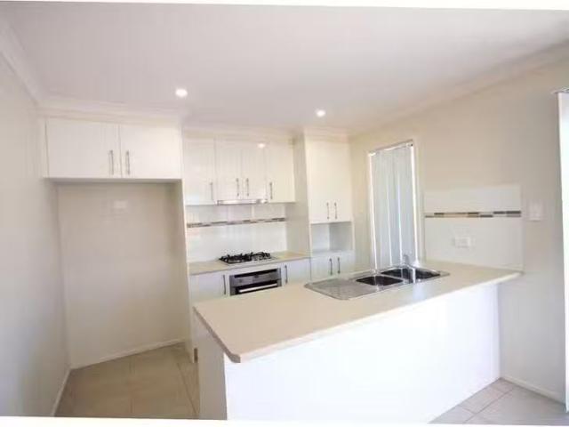 Cozy 3/48 Lamington Drive, Redbank Plains, QLD 4301