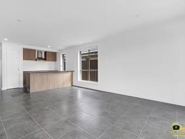 Cheap 34 Verdale Crescent, Munno Para Downs, SA 5115