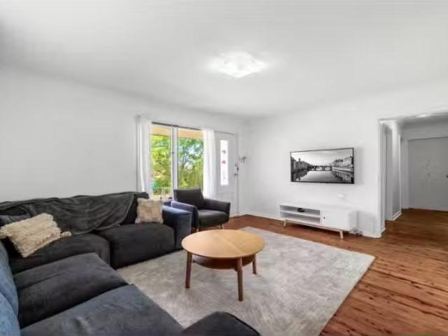 Charming 34 Bransfield Street, TREGEAR House for rent Listed.