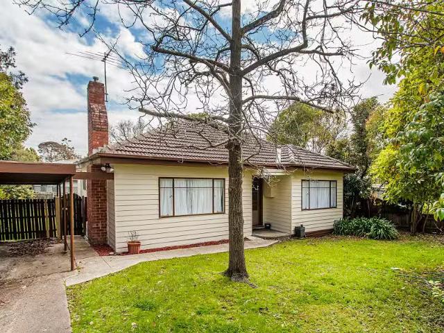 Unique 34 Gunyah Road, Blackburn North VIC 3130