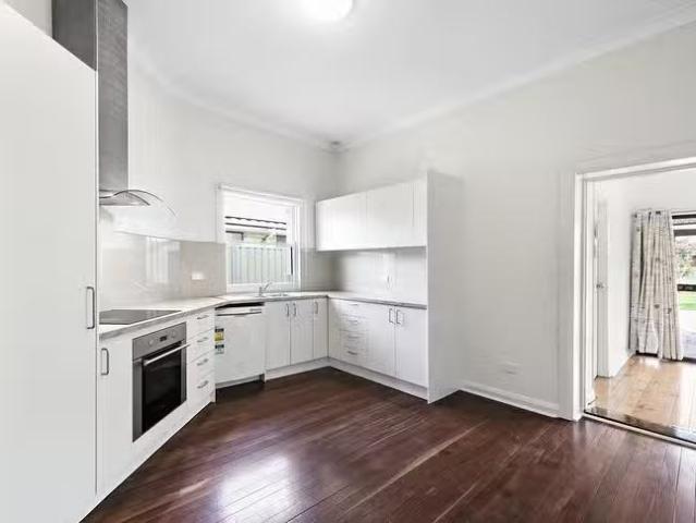 For Rent! 34 Kent Road, Keswick, SA 5035