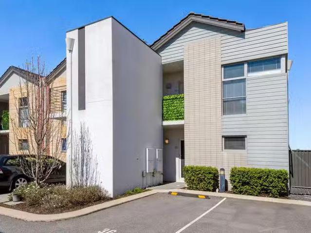 Cheap 35/2 Louvre Way, Baldivis, WA 6171