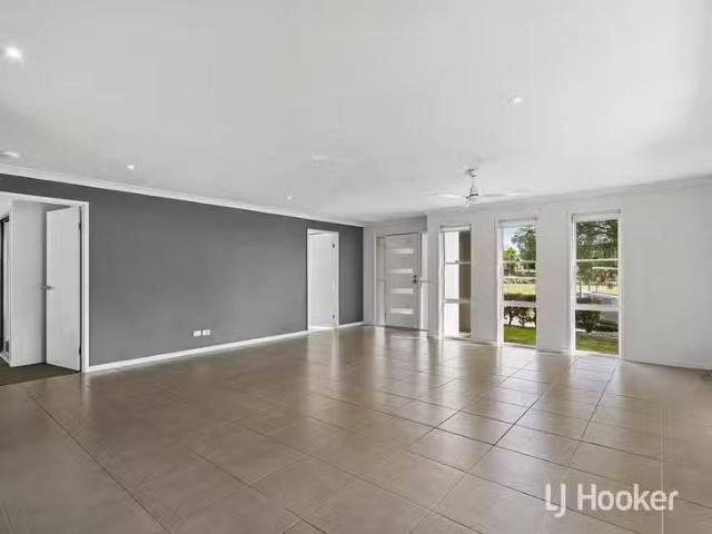 For Rent! 35 Kelsey Circuit, Nerang, QLD 4211