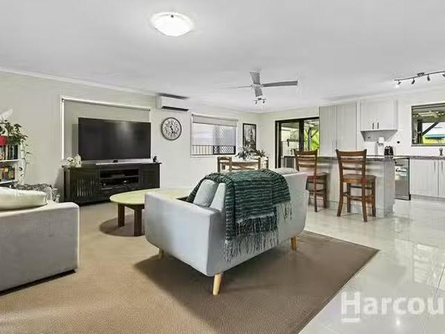 Cheap 36 South Street, Urangan, QLD 4655