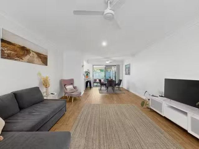 Unique 38/22 Thurlow Street, Newmarket, QLD 4051