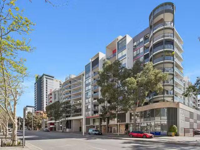 Cozy 39/118 Adelaide Terrace, East Perth, WA 6004