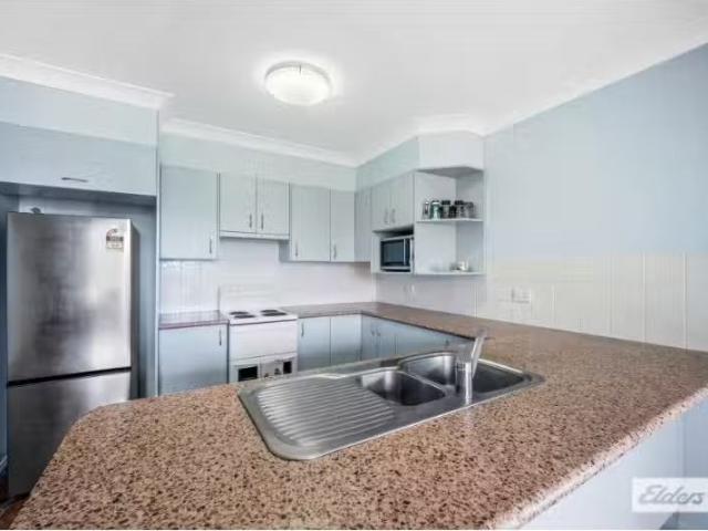 Cozy 39A Wynter Street, Taree House for rent Listed by Carly.