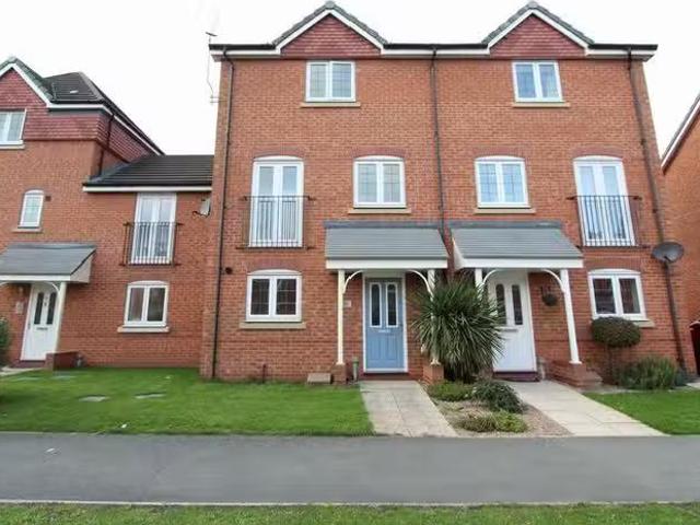 For Rent! 3 BA 4 bedroom house for rent in Jackswood Avenue, E.