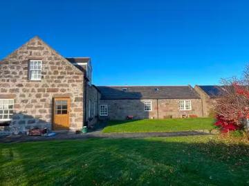 Cozy 3 BA 5 bedroom detached house for rent in Crathes, Bancho.