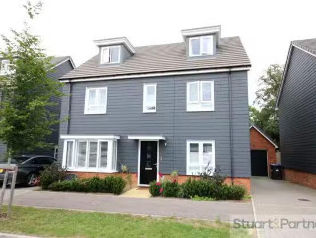 For Rent! 3 BA 5 bedroom detached house for rent in Nuthatch L.