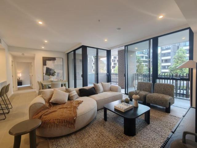 For Rent 3 Bedroom Apartment Melrose Park, DS102774834