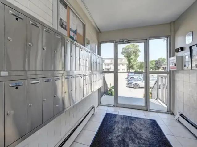 For Rent 3 Bedroom Apartment New Hamburg ON DS99069898