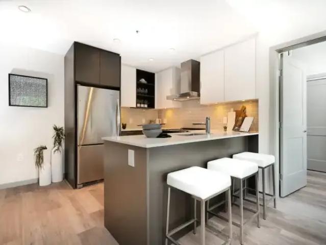 For Rent 3 Bedroom Apartment North Vancouver BC DS98186210